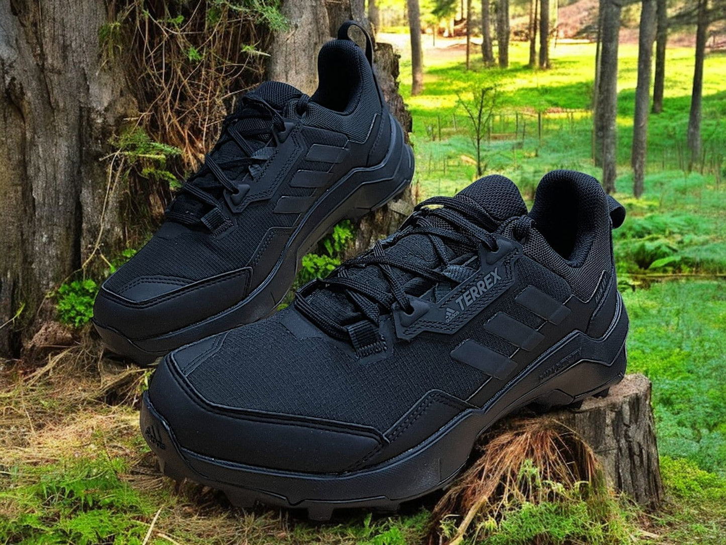 Adidas Terrex AX4 Primegreen Rain.RDY 'Black Carbon' (H67966) – Calzado de senderismo impermeable en negro y gris, diseñado para aventuras al aire libre en condiciones húmedas.