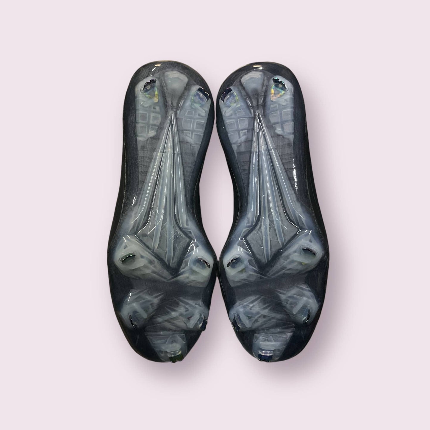 Zapatillas de béisbol Adizero Afterburner 8 en negro, ligeras y transpirables, con suela de tacos para máxima velocidad y tracción en el campo