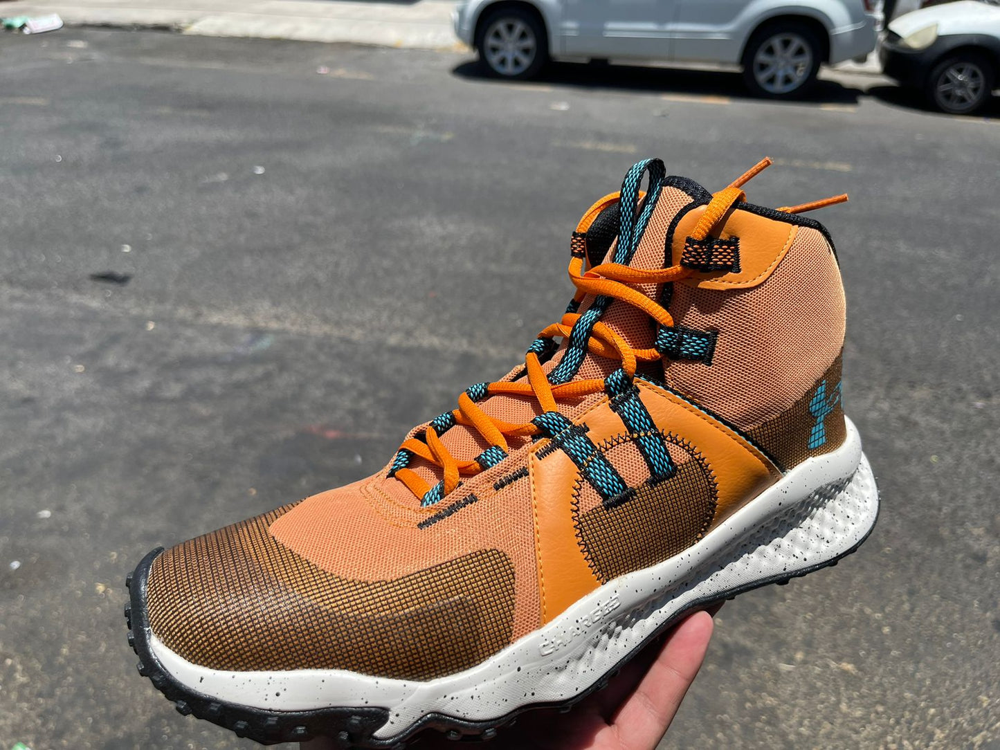 CHARGED MARVEN TREK coyote/naranja
