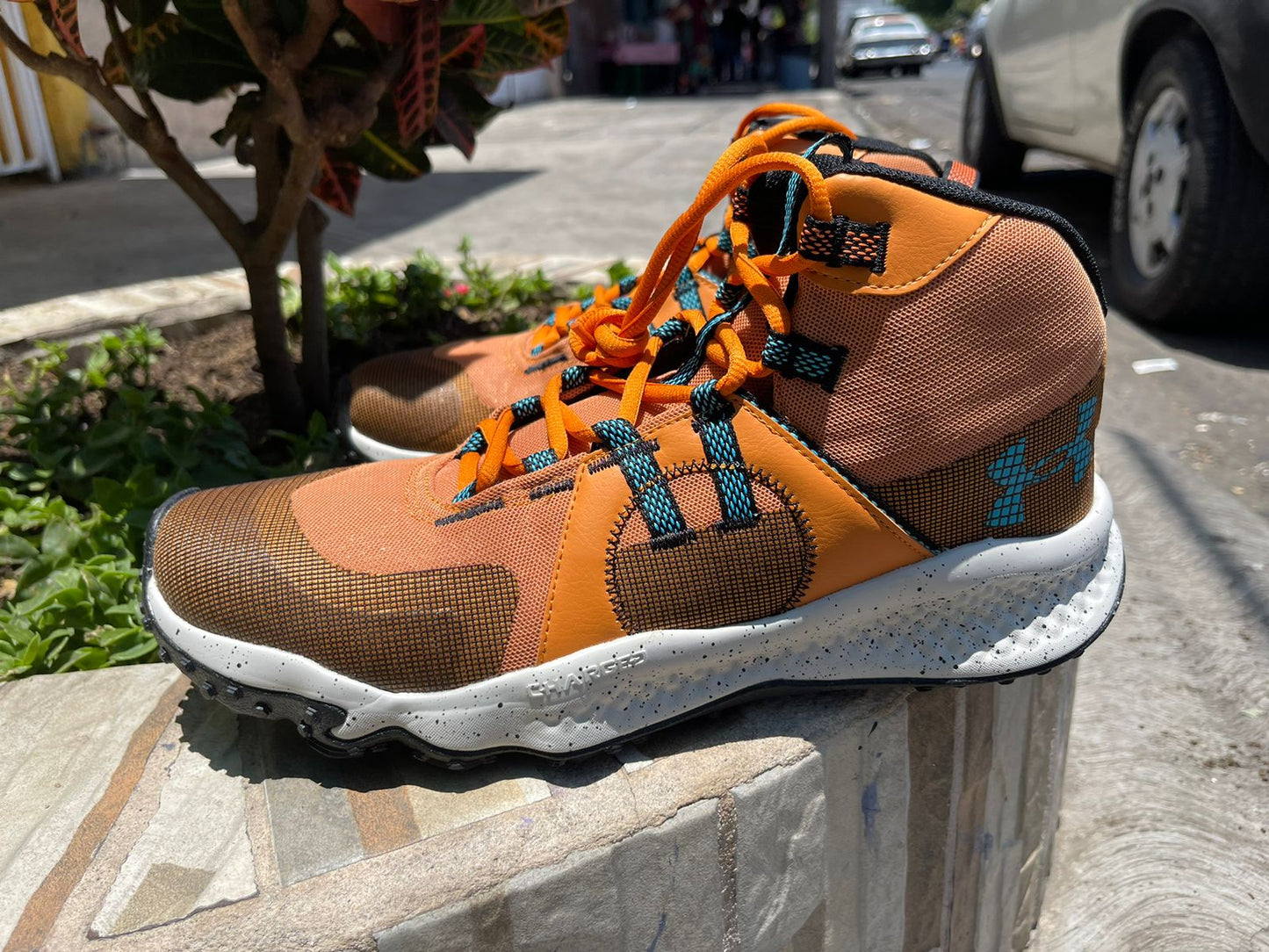 CHARGED MARVEN TREK coyote/naranja