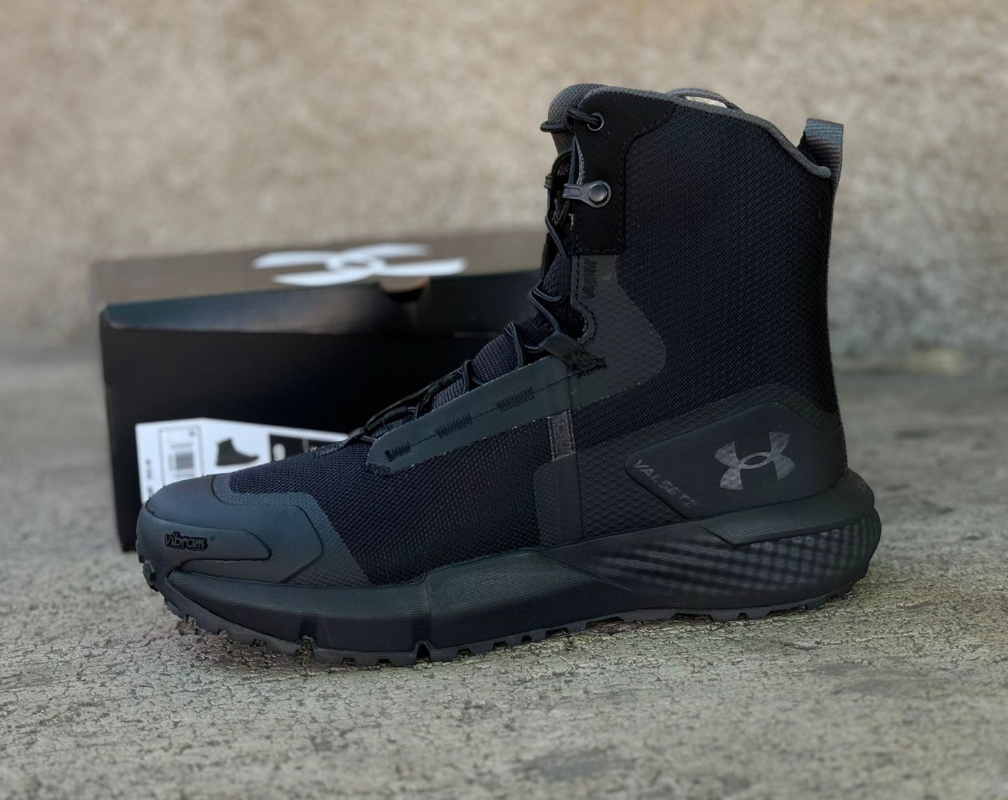 CHARGED VALSETZ HI negro