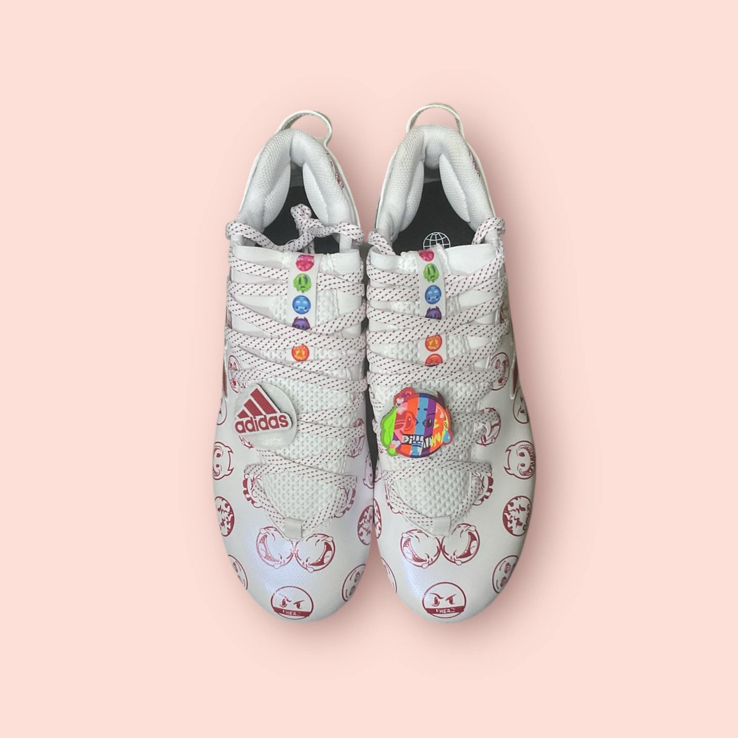 Zapatillas de béisbol Freak 22 Big Mood DSG SM en rojo, con suela de tacos moldeados para tracción y estilo en el campo