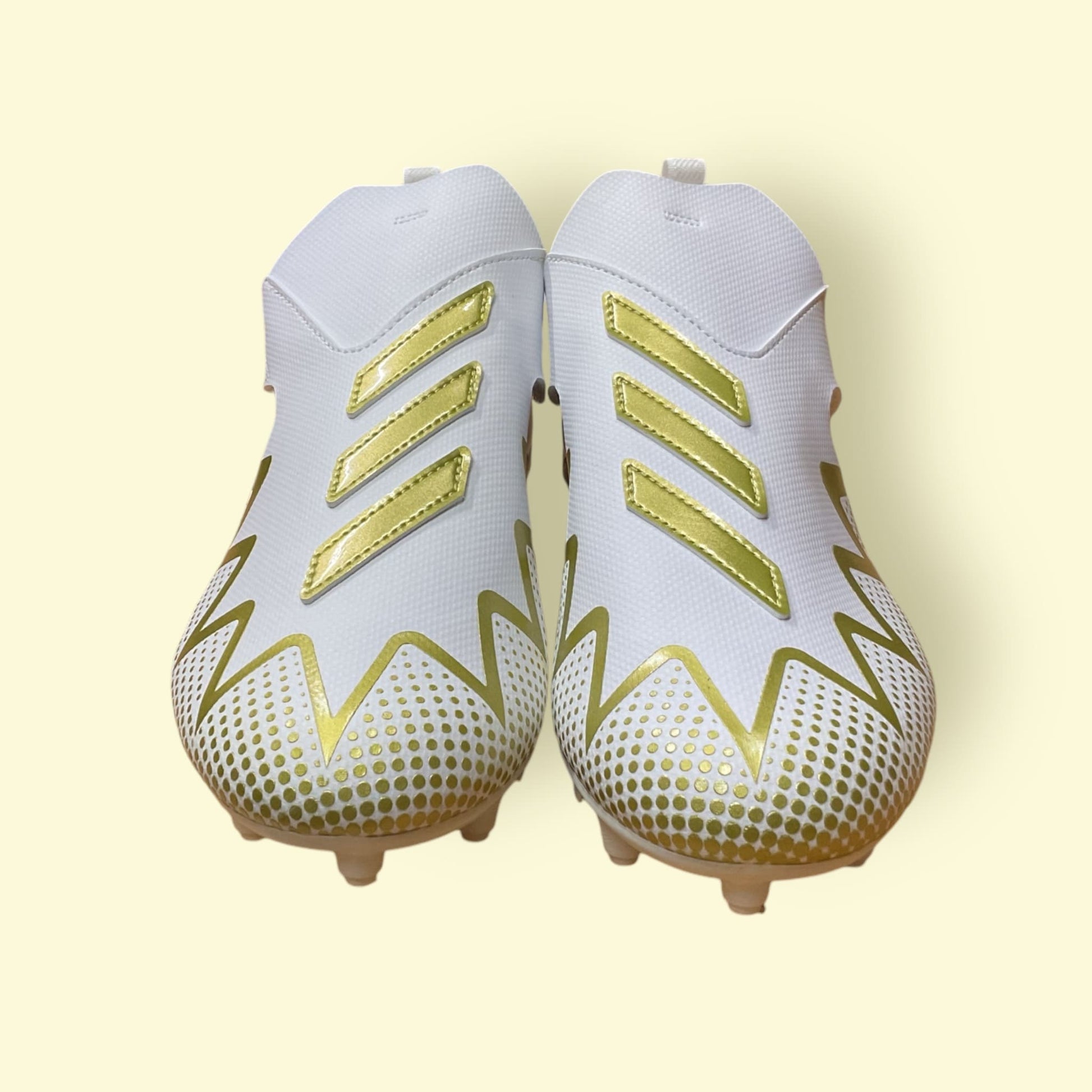 Botines Freak Spark Jr, calzado deportivo blanco y dorado, zapatos de fútbol y béisbol para jóvenes jugadores