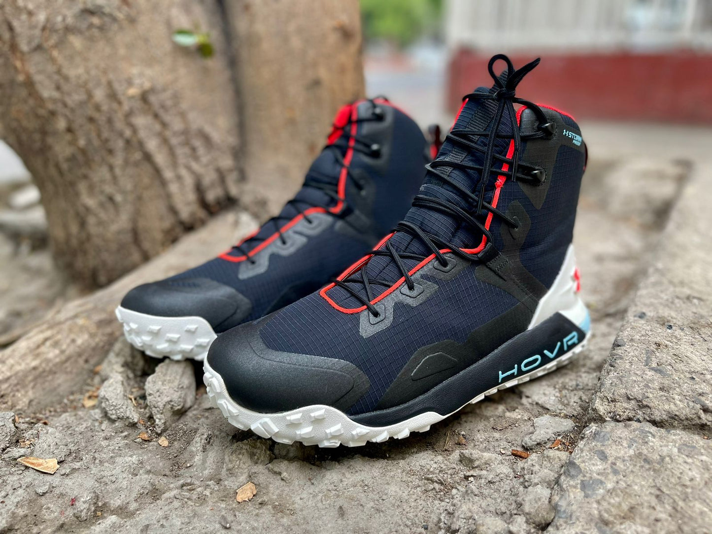 BOTA HOVR DAWN negro/blanco