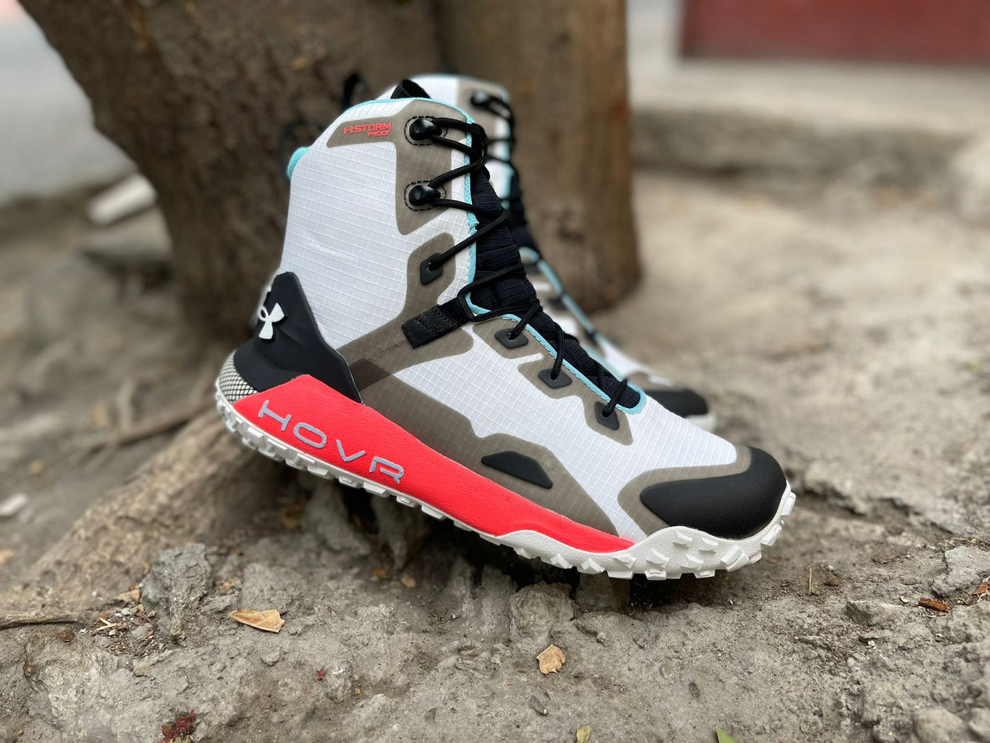 Botas HOVR DAWN blanco de Under Armour