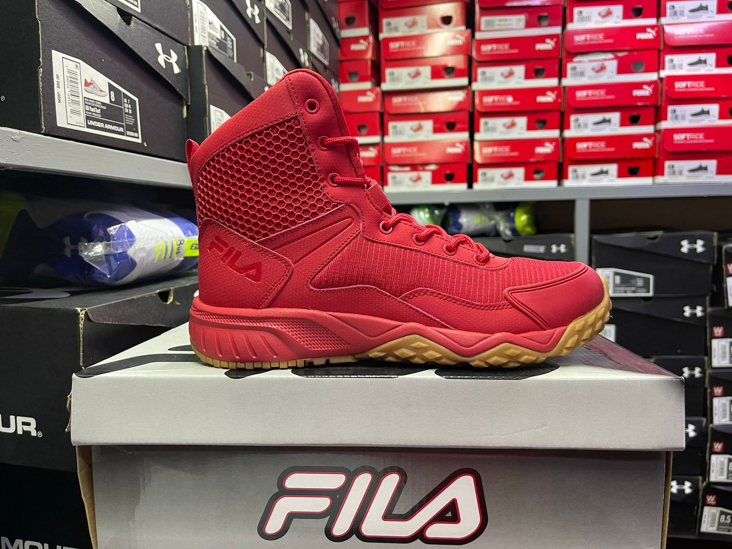 BOTA CHASTIZER ROJO FILA