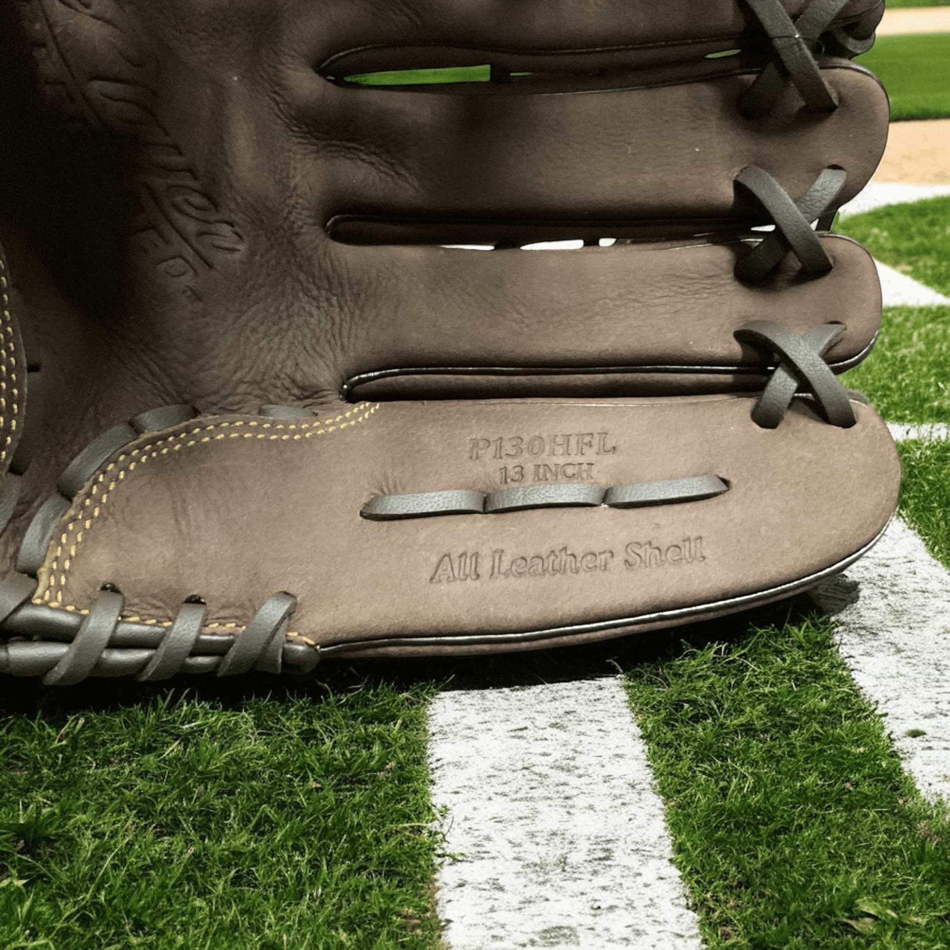 Guante de béisbol Rawlings Fielder de 13 pulgadas para lanzador derecho, diseñado para mayor control y comodidad en el campo