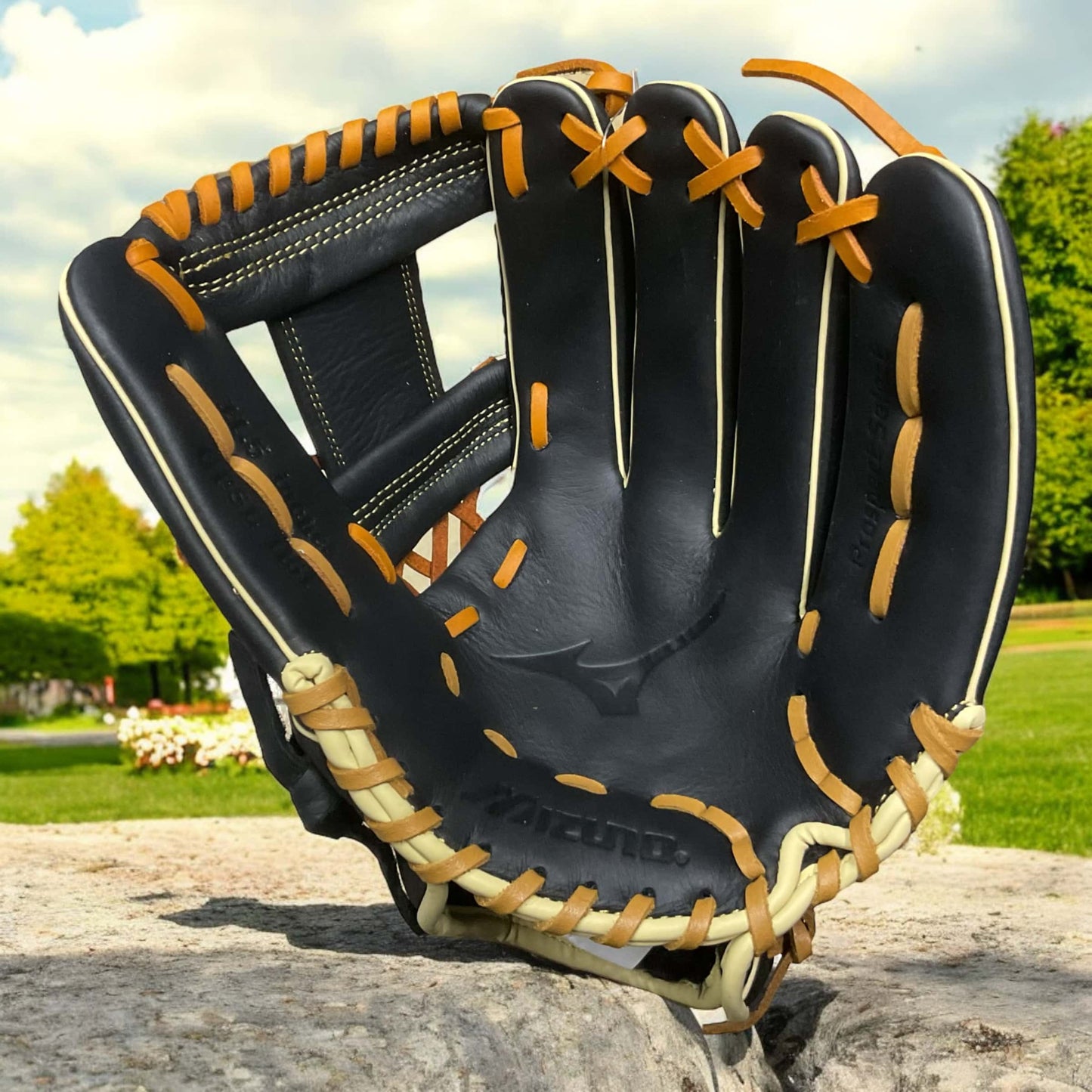 Guante Mizuno Cuadro de 11.5 pulgadas para lanzador derecho, diseñado para precisión, rapidez y comodidad en el béisbol.