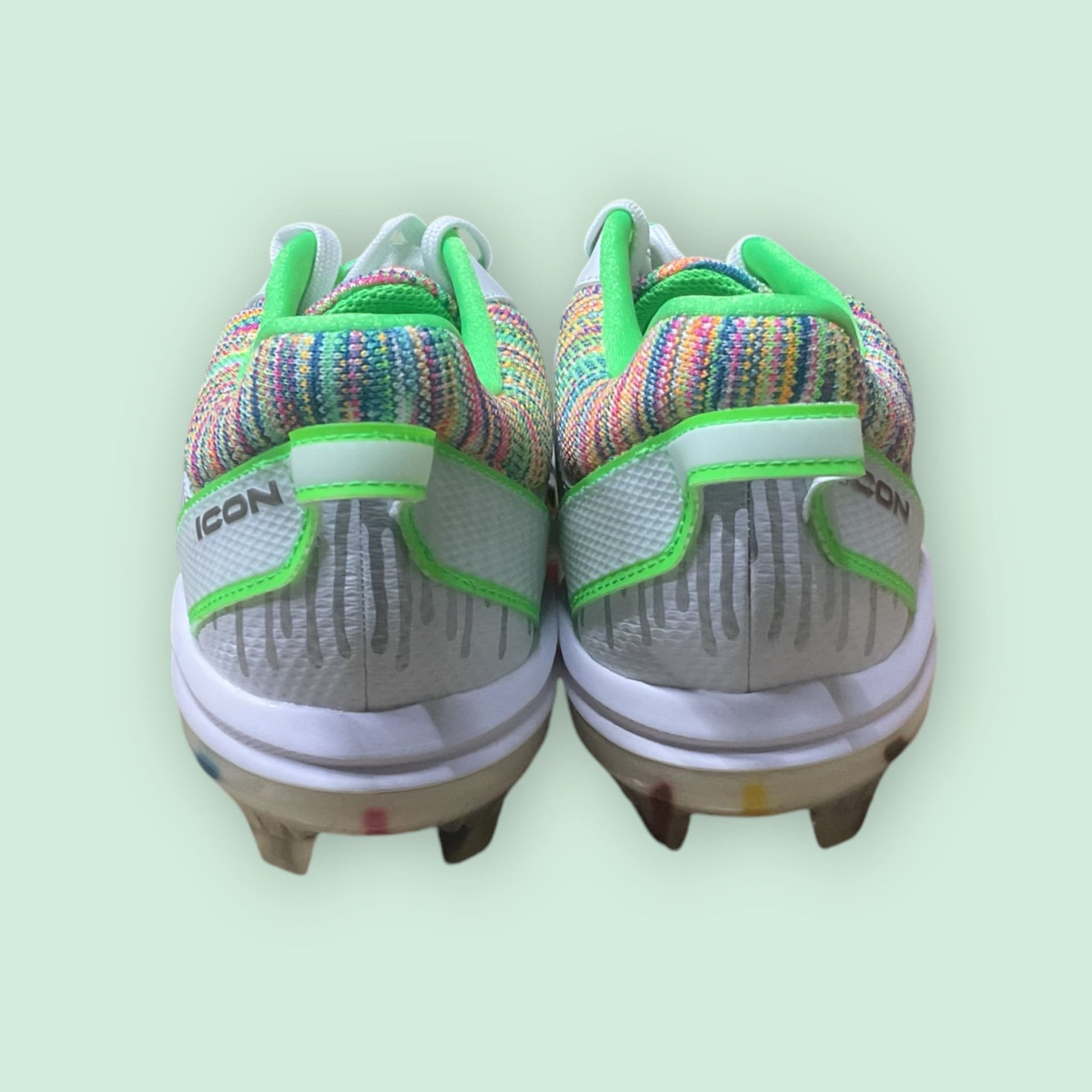 Zapatillas de béisbol Icon 7 Dripped Out TPU, con suela de tacos de TPU y diseño audaz, ideales para tracción y rendimiento en el campo