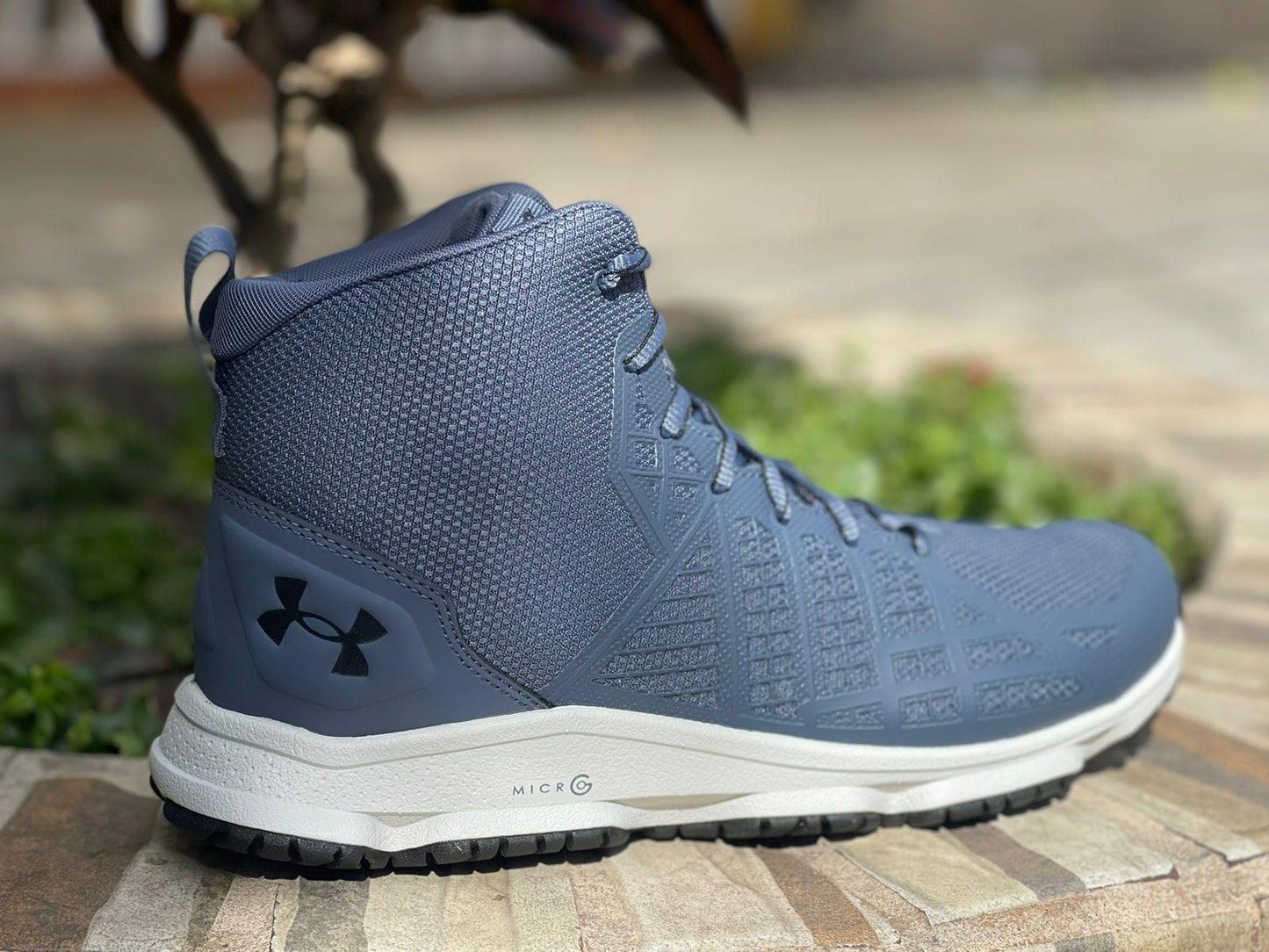 BOTA STRIKEFAST GRIS