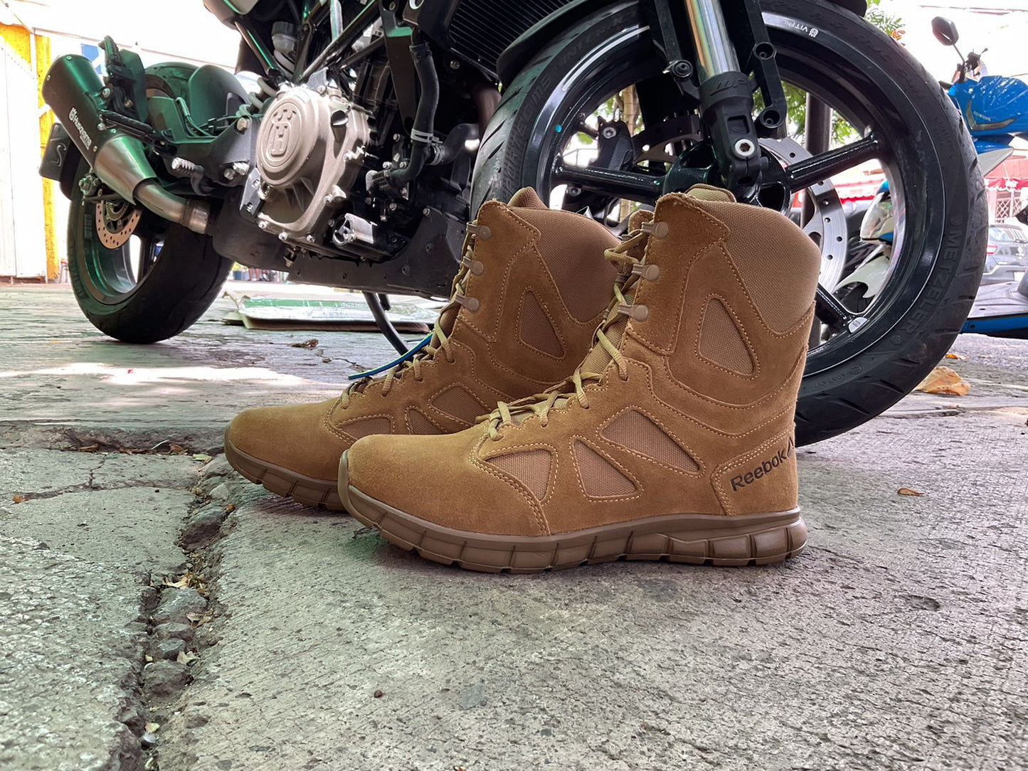 BOTA SUBLITE HI COYOTE