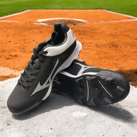Zapatillas de béisbol Wave Finch Lightrevo Jr en negro, con tecnología Wave para amortiguación y suela de tacos para tracción óptima