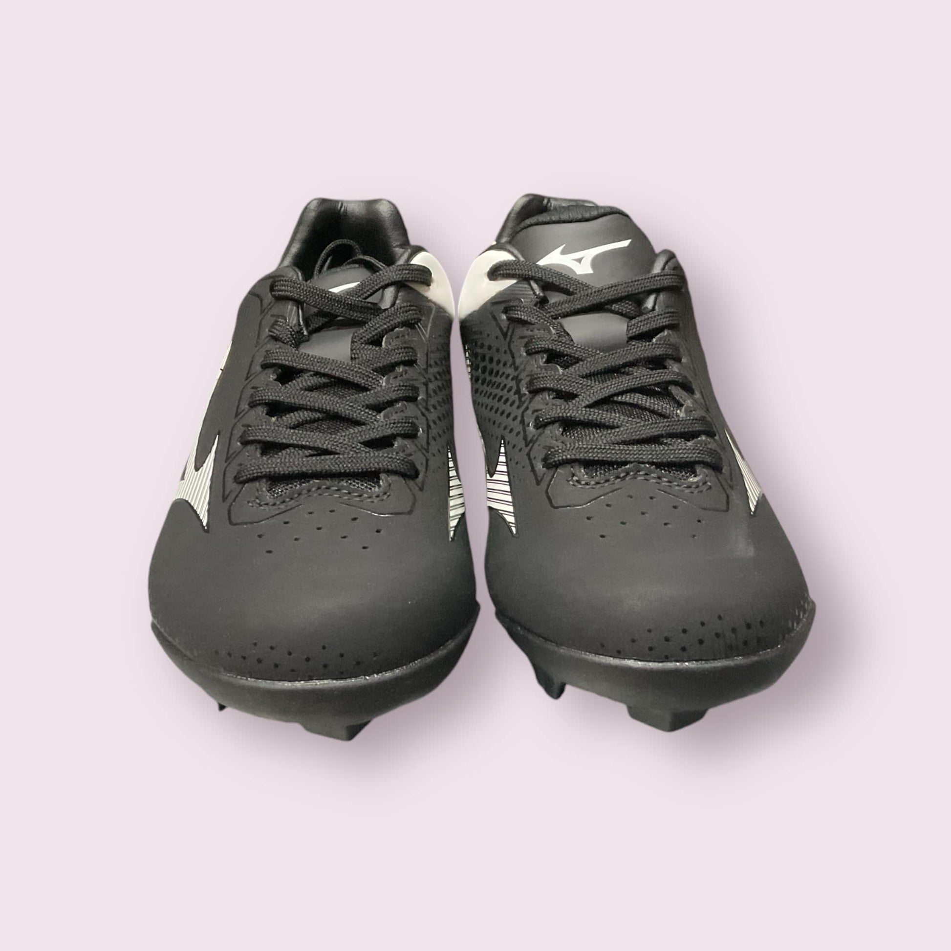 Zapatillas de béisbol Wave Finch Lightrevo Jr en negro, con tecnología Wave para amortiguación y suela de tacos para tracción óptima